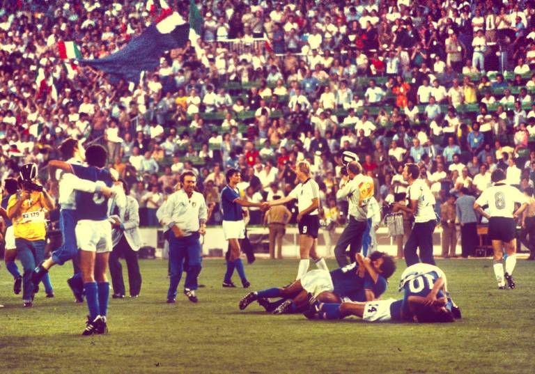 Piala Dunia 1982: Kontroversi, Kalahnya Jogo Bonito, dan Gelar Ketiga Italia