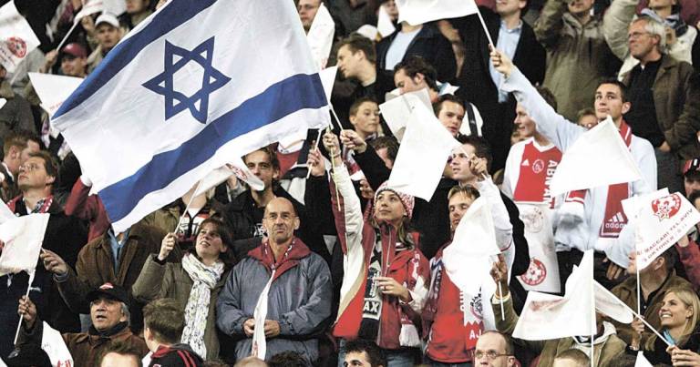 Ajax dan Spurs: Identitas Yahudi, Romansa, dan Perlakuan Anti-Semit
