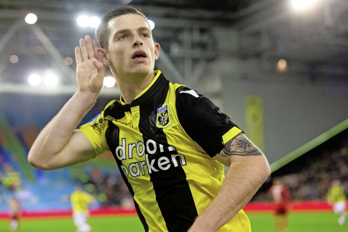 Thomas Buitink, Menolak Premier League untuk Vitesse