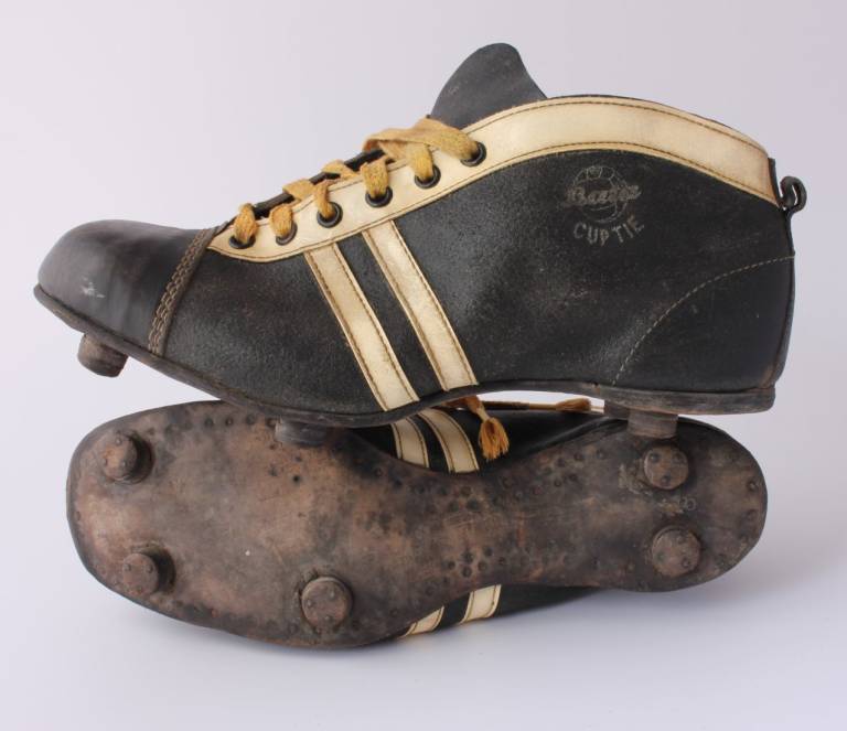 Sejarah Sepatu Sepakbola dari Masa ke Masa