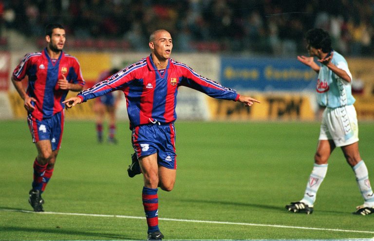 7 Rekrutan Barcelona Bersama Kedatangan Ronaldo pada 1996
