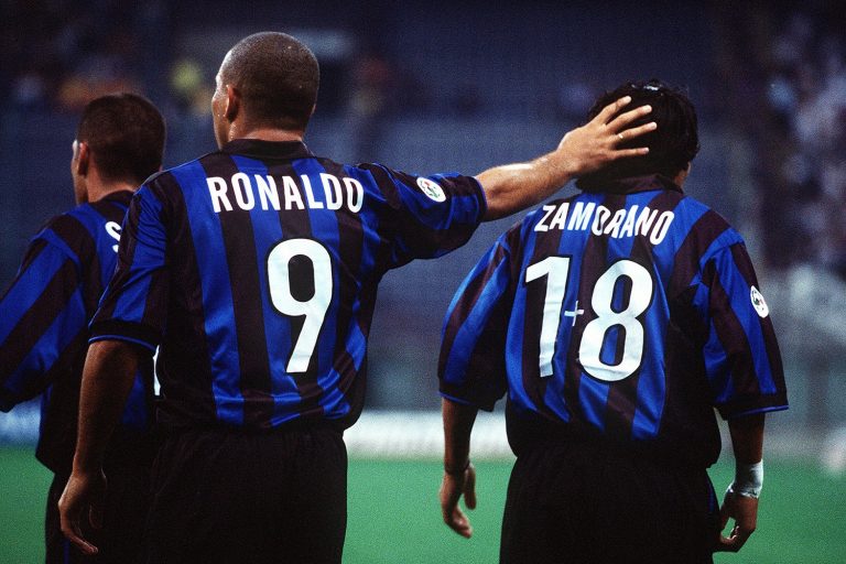 Ivan Zamorano dan Cerita di Balik Nomor Punggung 1+8 di Inter Milan